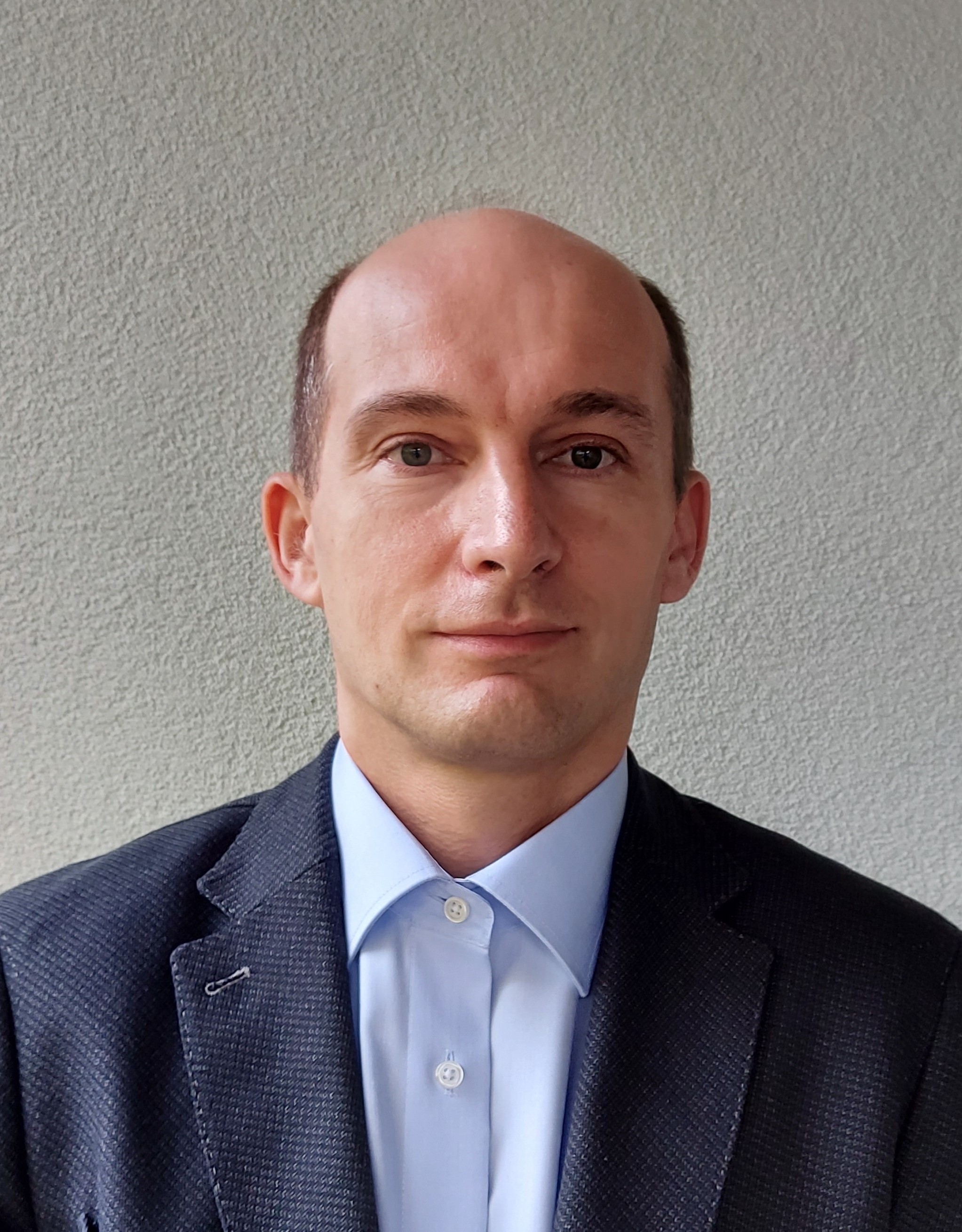 Dr. Várallyay Zoltán képe